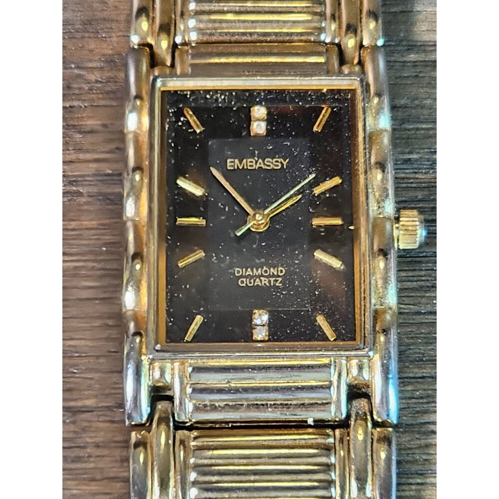 Embassy Diamond Quartz Gem9091M 032-07 PC21 Japan Movt Stainless Steel Back